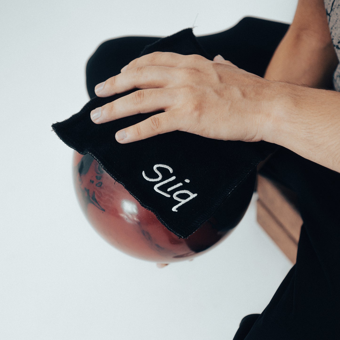 Magnetic Leather Bowling Shammy